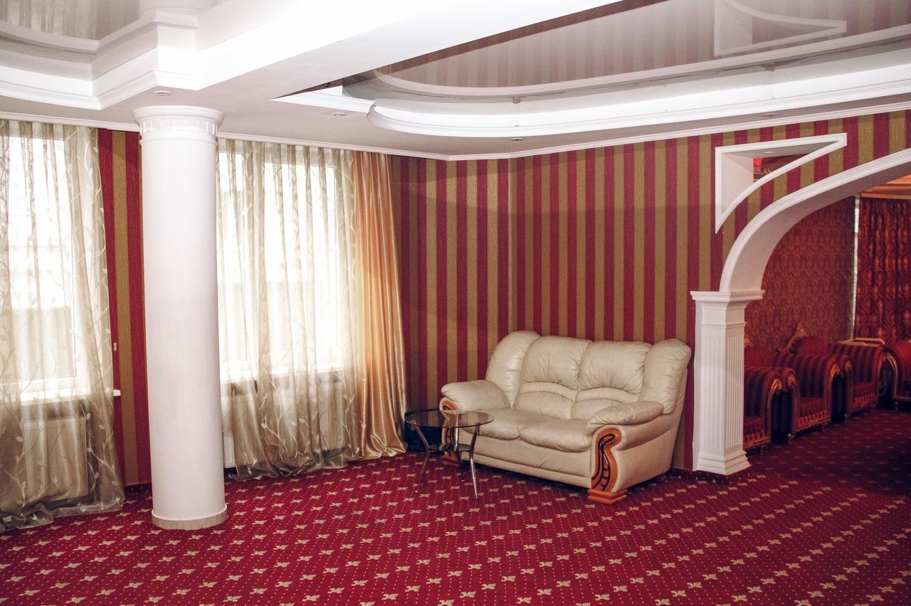 Hotel Gold Lion Chişinǎu Buitenkant foto